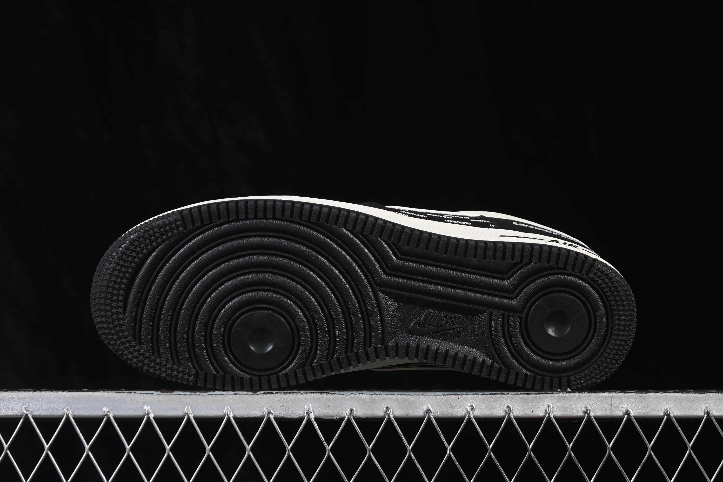 All categories Nk Air Force 1 Air Force series Nk Air Force 1 Low Air Force low-top Nike Air Force 1'07 Low black and white Air Force 1 low-top casual sneakers DW8806-004